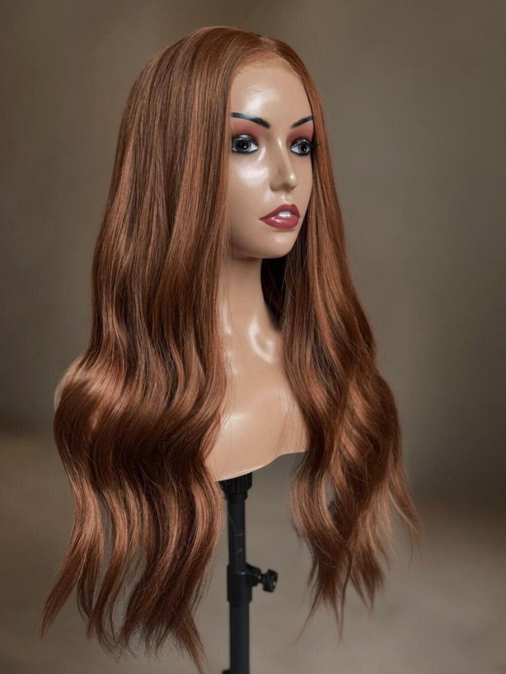 Ginger Shade – 28" Long Wavy Synthetic Wig